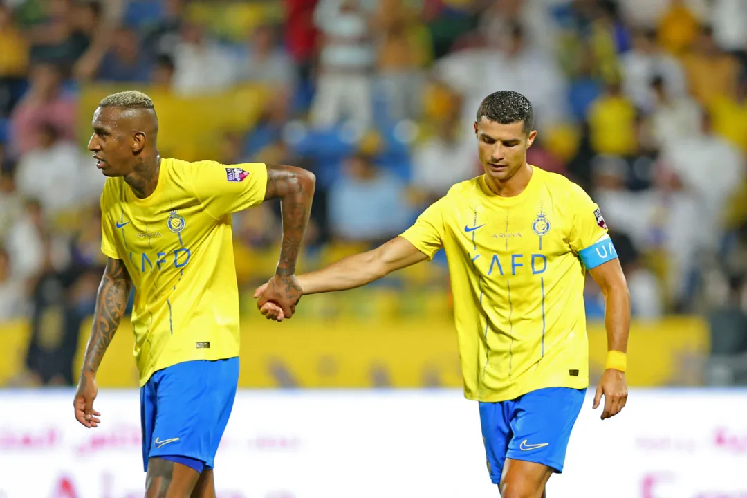 Talisca e Cristiano Ronaldo