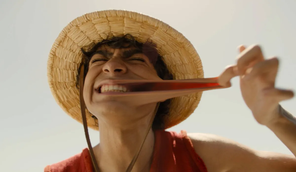 Iñaki Godoy como Monkey D. Luffy, o pirata elástico, na primeira temporada de live-action do One Piece