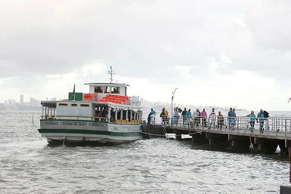 Além da Travessia Salvador-Mar Grande, também continuam suspensas as operações das escunas de turismo