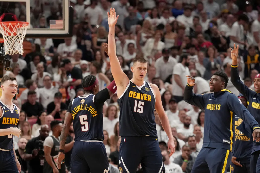 Nikola Jokic ajuda Denver e vence jogo 4