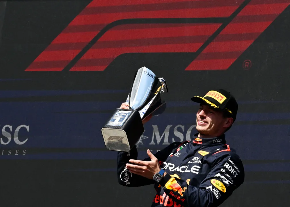 Verstappen comemora vitória na Bélgica