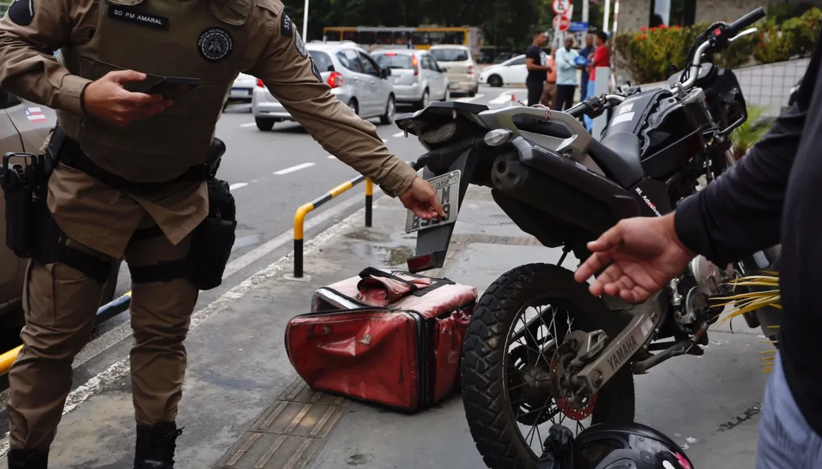 Homem foi morto na Avenida Tancredo Neves