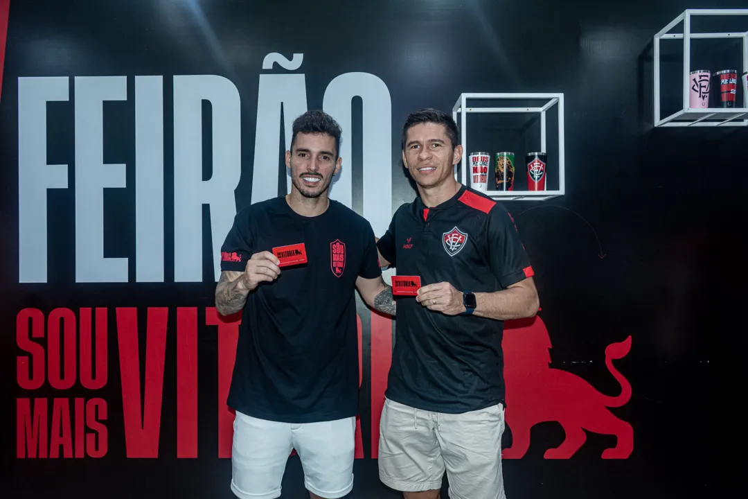 Zeca e Osvaldo durante a apresentação dos novos planos Sou Mais Vitória