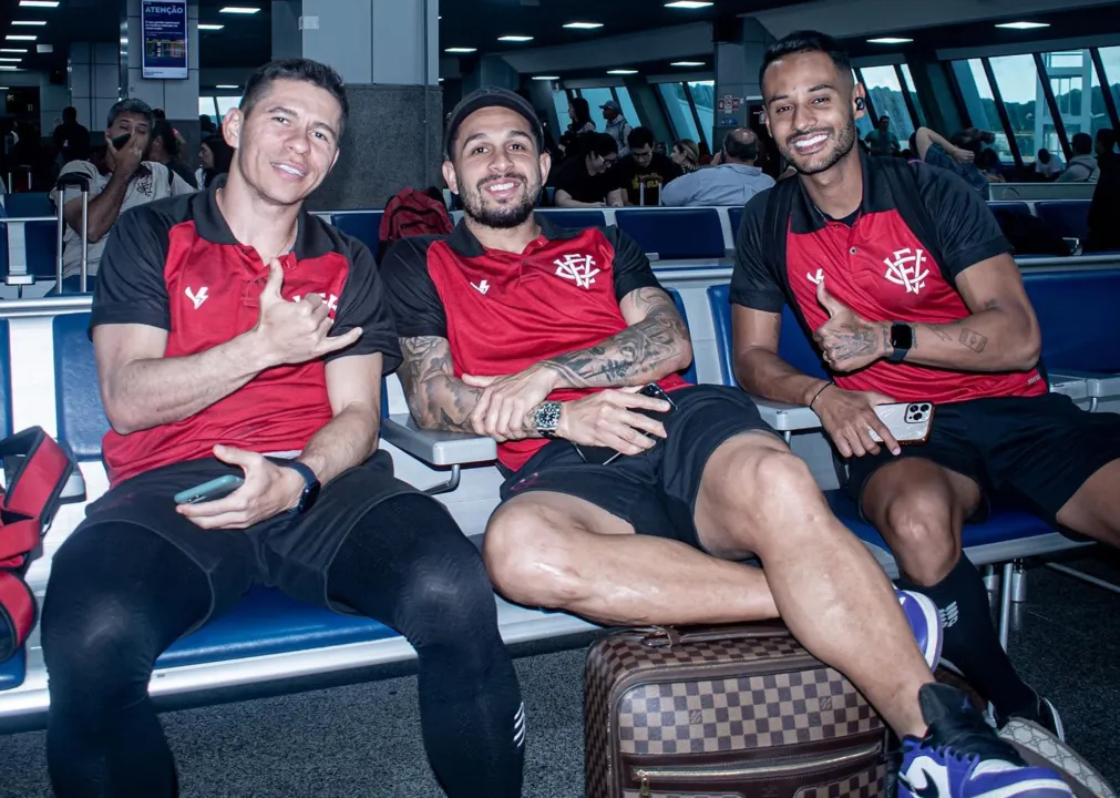 Osvaldo não treinou, mas viajou com a equipe