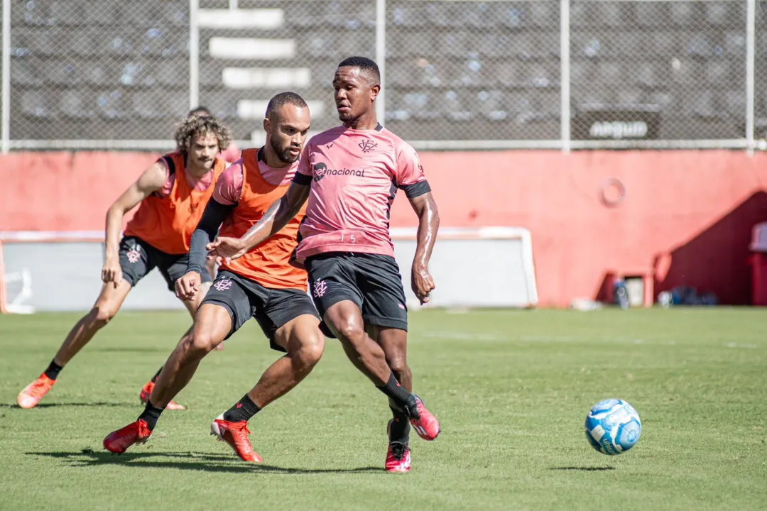 Equipe treinou na manhã desta sexta-feira