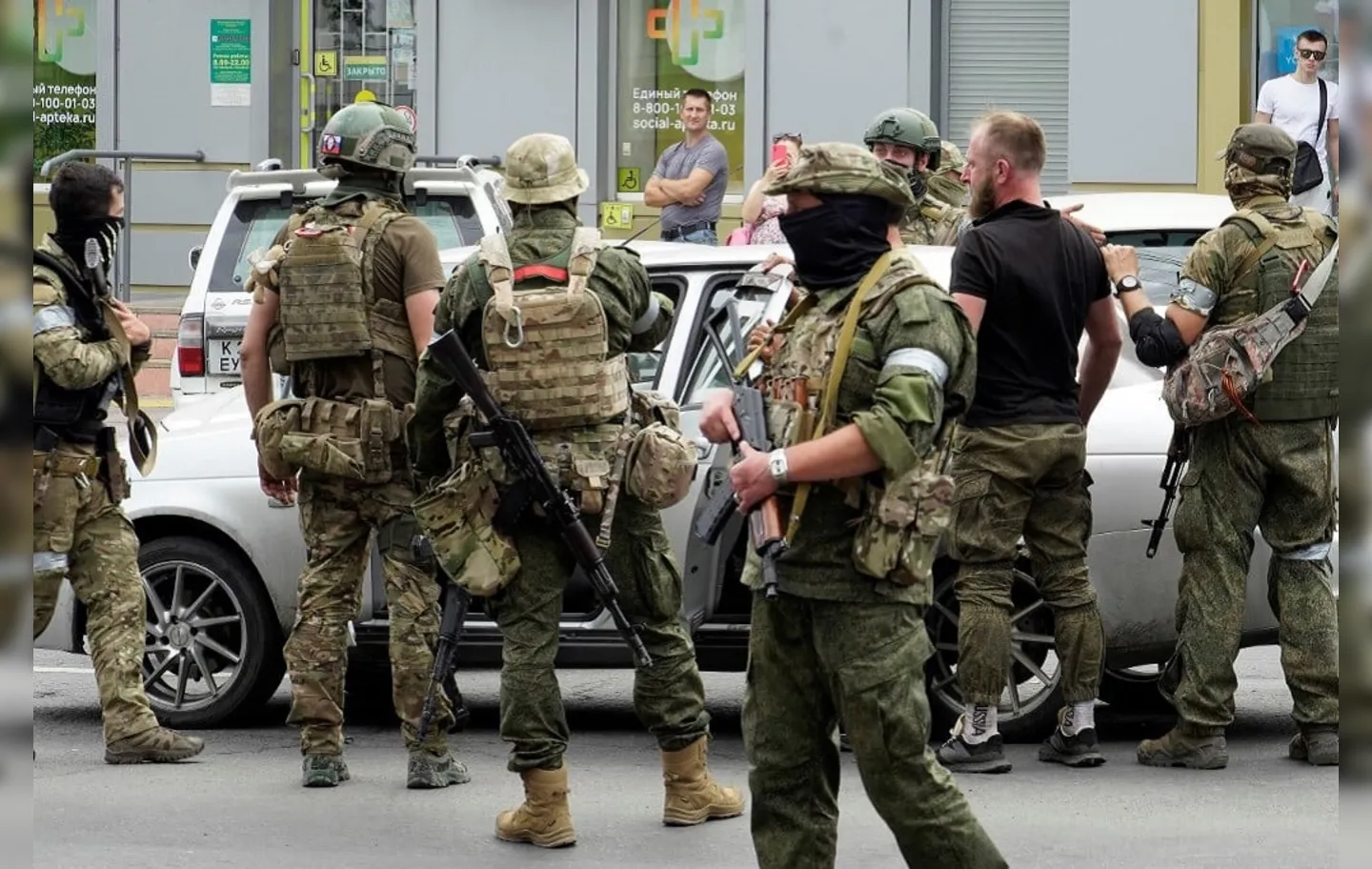 Segundo secretário, forças paramilitares estavam prontas “para treinar exército belarusso e se estabelecer”