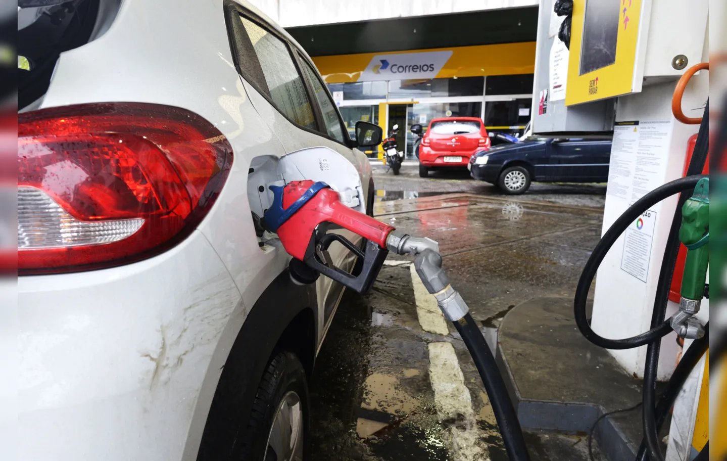 Levantamento, realizado entre os dias 9 e 15 de julho, apontou que o litro da gasolina foi vendido, em média, a R$ 5,63