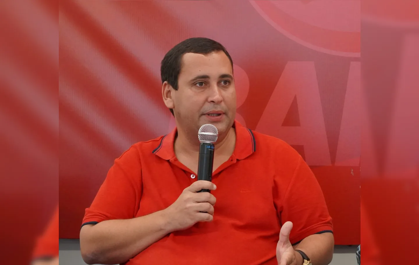 O dirigente estadual pontuou ainda que o “PT não está obrigado nem proibido de ter candidatura em Salvador