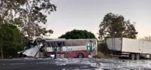 Imagem ilustrativa da imagem Acidente com ônibus de turismo da Bahia deixa três mortos em MG