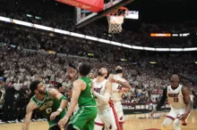 Imagem ilustrativa da imagem Tudo ou nada: Celtics e Heat disputam final de conferência