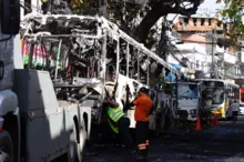 Imagem ilustrativa da imagem Bandidos incendiaram ônibus em São Marcos após mortes de colegas