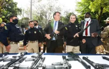 Imagem ilustrativa da imagem Bolsonaro diz que 'mortes por arma de fogo diminuíram' em seu governo