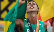 Imagem ilustrativa da imagem Brasil abre Mundial de atletismo com bronze de Caio Bonfim na marcha