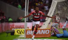 Imagem ilustrativa da imagem Bruno Henrique garante vitória do Flamengo sobre o Athletico-PR