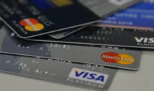 Imagem ilustrativa da imagem Cartão de crédito é o principal motivo do endividamento entre jovens