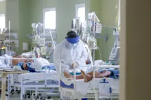 Imagem ilustrativa da imagem Donos de hospitais defenderam fim do lockdown para lucrar na pandemia