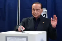 Imagem ilustrativa da imagem Ex-premiê italiano, Silvio Berlusconi morre aos 86 anos