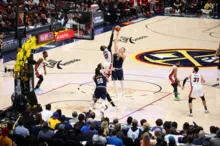Imagem ilustrativa da imagem Heat vence Nuggets em Denver e empata série das Finais da NBA