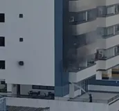Imagem ilustrativa da imagem Incêndio atinge prédio no bairro da Pituba