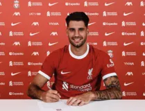 Imagem ilustrativa da imagem Liverpool anuncia contratação do meia húngaro Dominik Szoboszlai