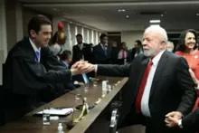 Imagem ilustrativa da imagem Lula acena à Bahia e pode indicar presidente do TCU para vaga no STF