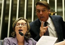 Imagem ilustrativa da imagem MP pede que Justiça arquive ação de Maria do Rosário contra Bolsonaro