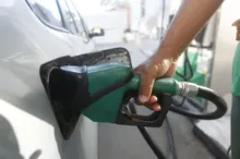 Imagem ilustrativa da imagem Preços da gasolina e do etanol caem pela 4ª semana seguida no Brasil