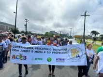Imagem ilustrativa da imagem Professores estaduais ameaçam greve na Bahia; saiba detalhes