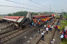 Imagem ilustrativa da imagem Serviço ferroviário é retomado na Índia após tragédia com 275 mortos