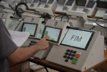 Imagem ilustrativa da imagem Tribunal Eleitoral da Bahia recebe mil novas urnas eletrônicas
