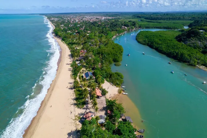 Porto Seguro é um dos destinos favoritos dos brasileiros para passar as férias