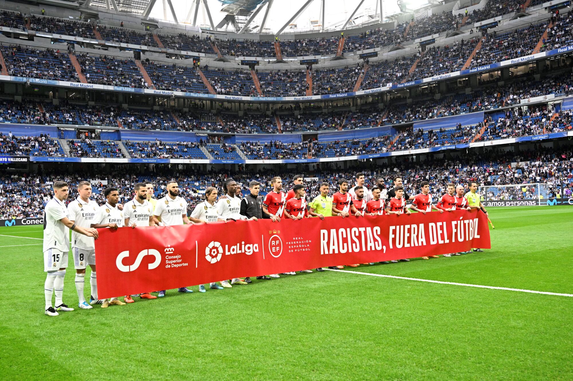 Real Madrid Vence Rayo Vallecano (2-1) Em Jogo Com Homenagem A Vini Jr ...