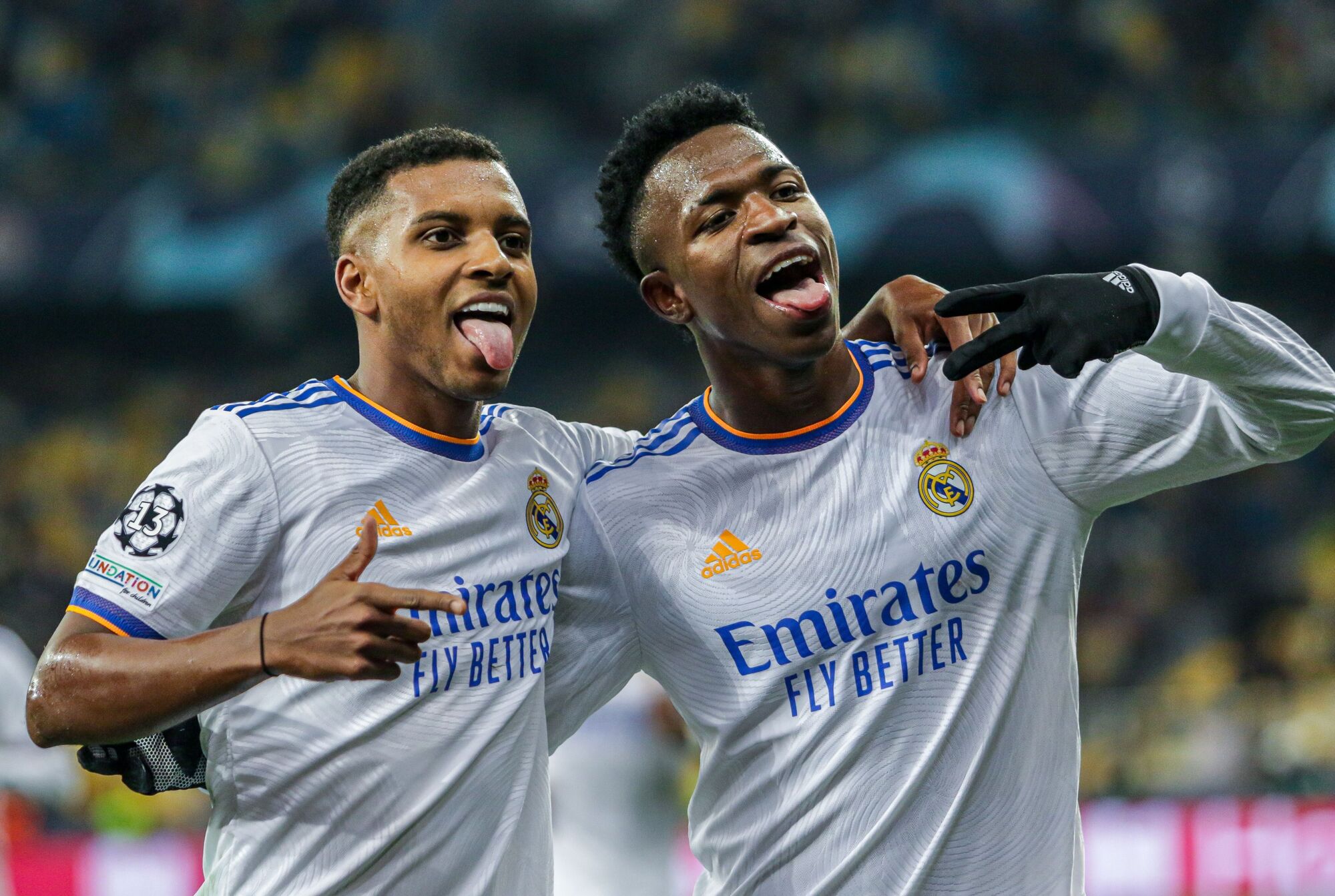 Vini Jr E Rodrygo Assumem Camisas Históricas Pelo Real Madrid A Tarde 0769