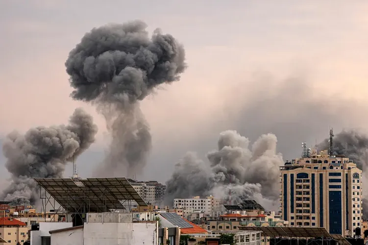 Bombadeiro na Faixa de Gaza