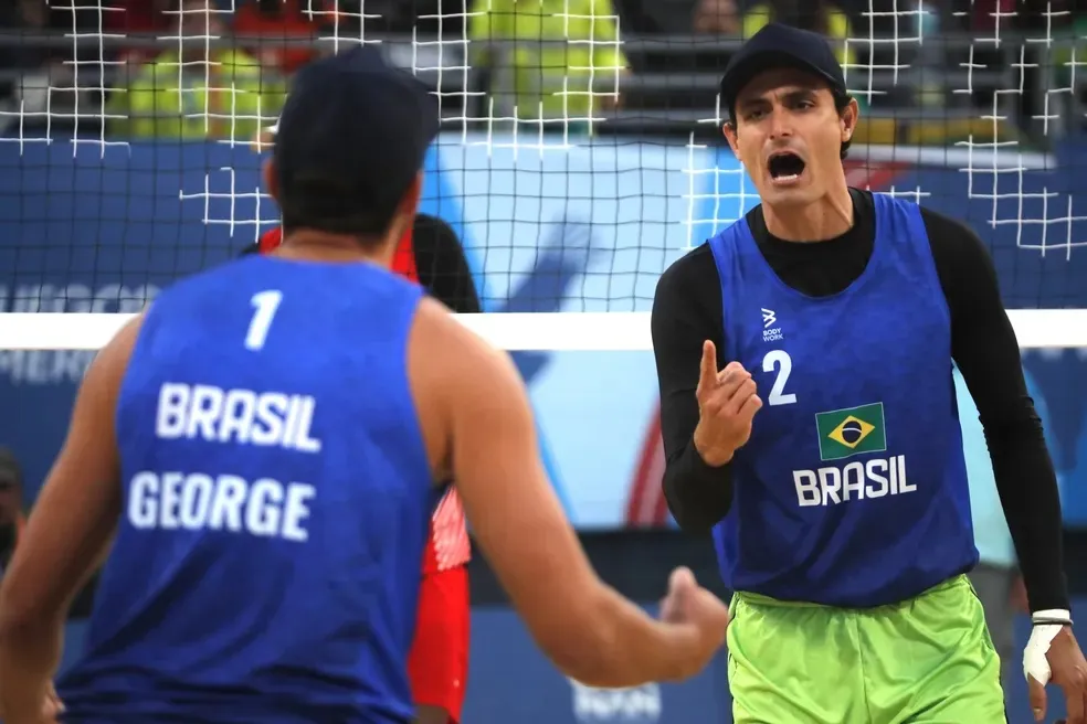 Dupla brasileira de vôlei de praia nos  jogos Pan-Americanos, André e George
