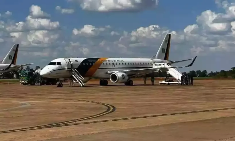 A aeronave, de modelo VC-2 (Embraer 190), é a décima a voltar com repatriados ao Brasil