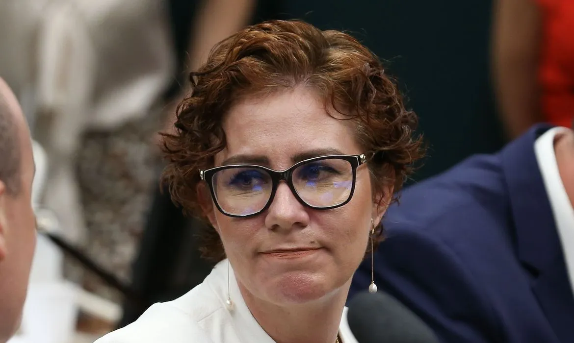 Carla Zambelli é apoiadora de Jair Bolsonaro