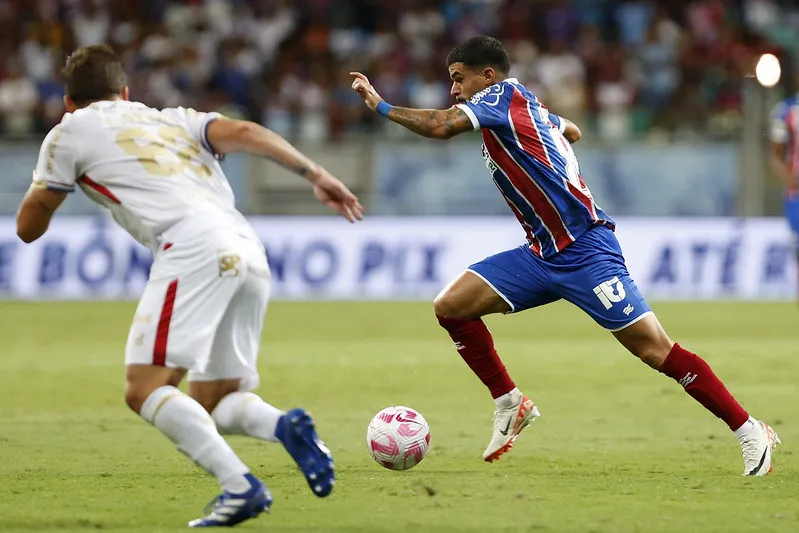 Cauly em ação contra o Fortaleza
