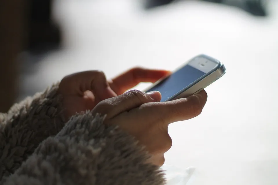 Consumidores devem responder uma confirmação por SMS sobre titularidade da linha