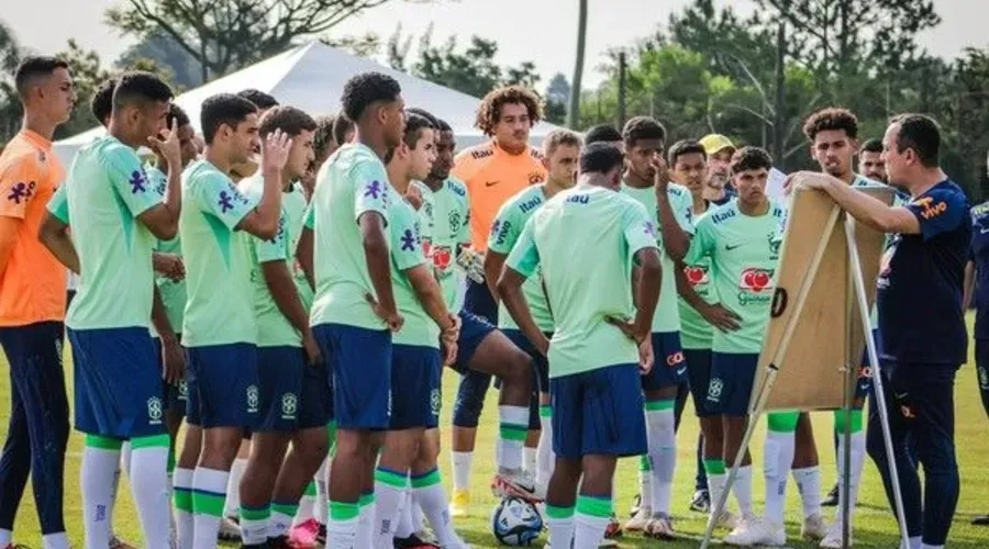 Brasileira disputa o Campeonato Mundial sub-17 de Levantamento de