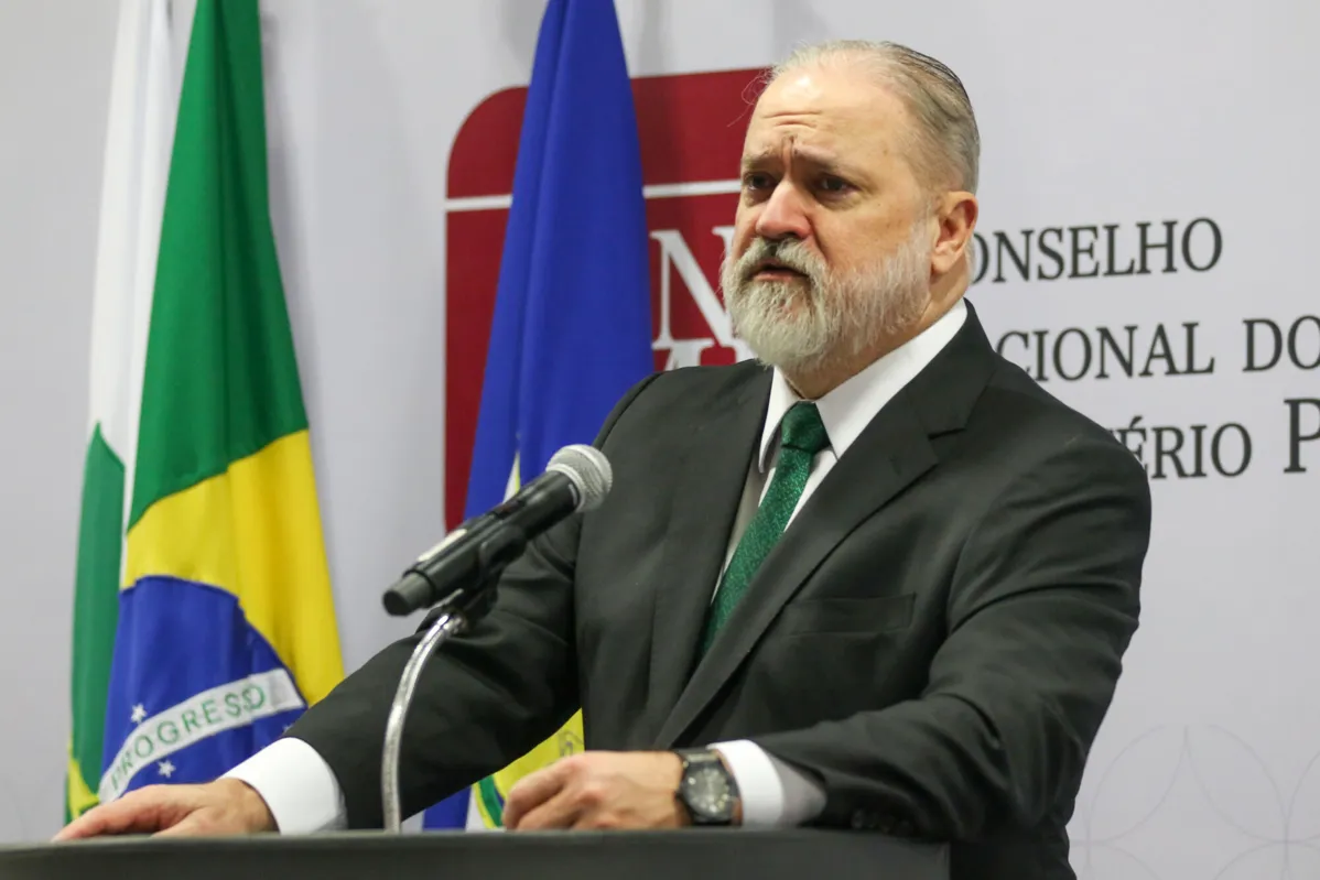 O Conselho Nacional do Ministério Público (CNMP) realiza a última sessão comandada pelo atual procurador-geral da República, Augusto Aras. Ele deixa o cargo após quatro anos à frente da PGR