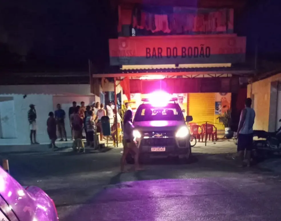 Tiroteiro aconteceu próximo de um bar em Camaçari