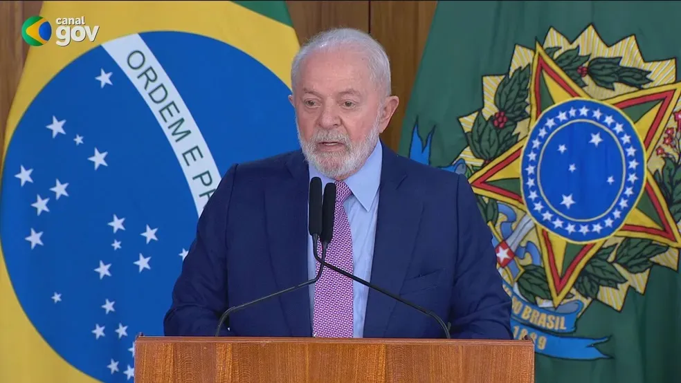 Lula fez a assinatura do decreto de GLO no Palácio do Planalto
