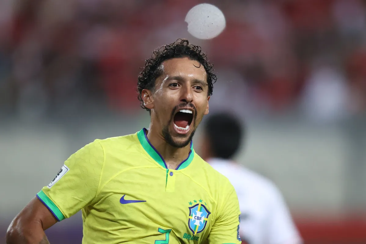 O zagueiro Marquinhos comemora o gol da vitória brasileira diante do Peru