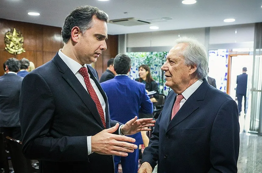 Presidente do Senado, Rodrigo Pacheco (PSD) e o então ministro do STF, Ricardo Lewandowski