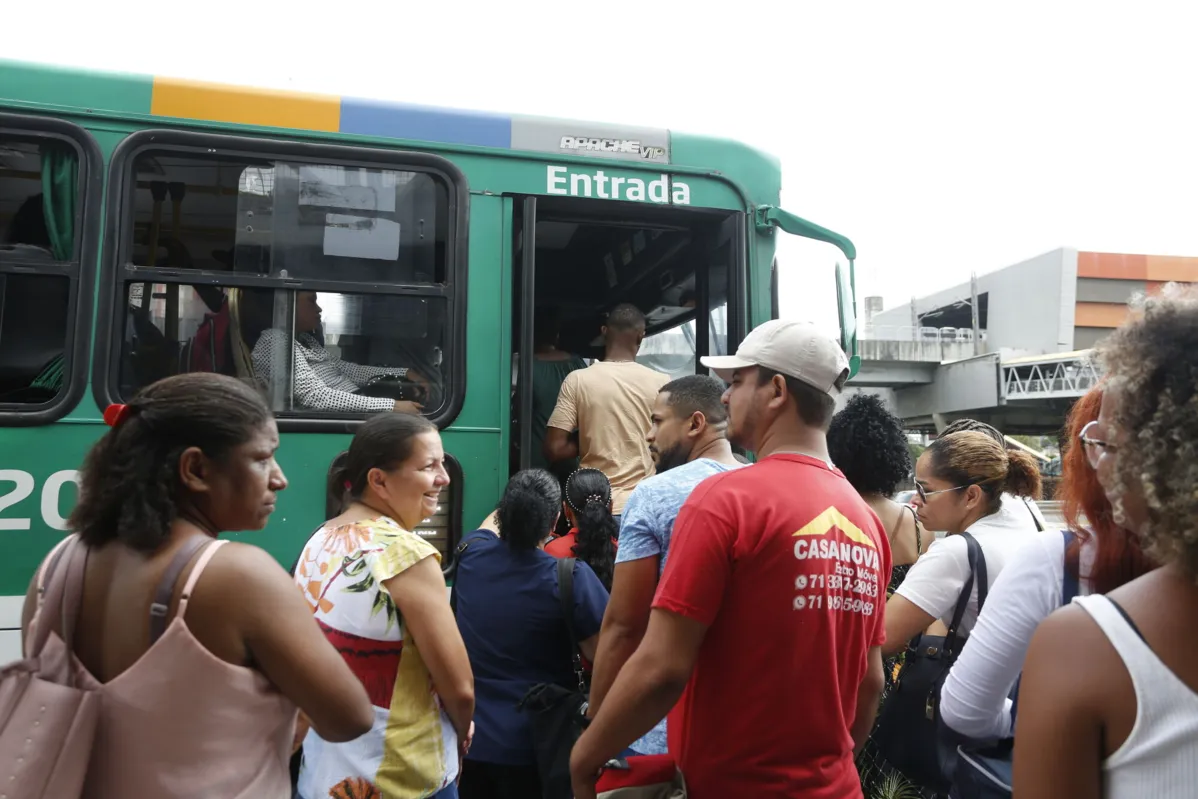 Imagem ilustrativa da imagem Nova pesquisa sobre qualidade dos ônibus  é aplicada em Salvador