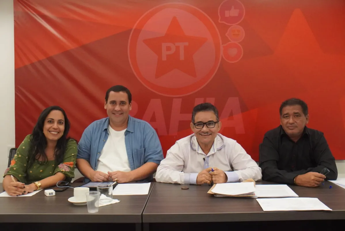 A reunião contou com a presença do presidente do PT Bahia, Éden Valadares