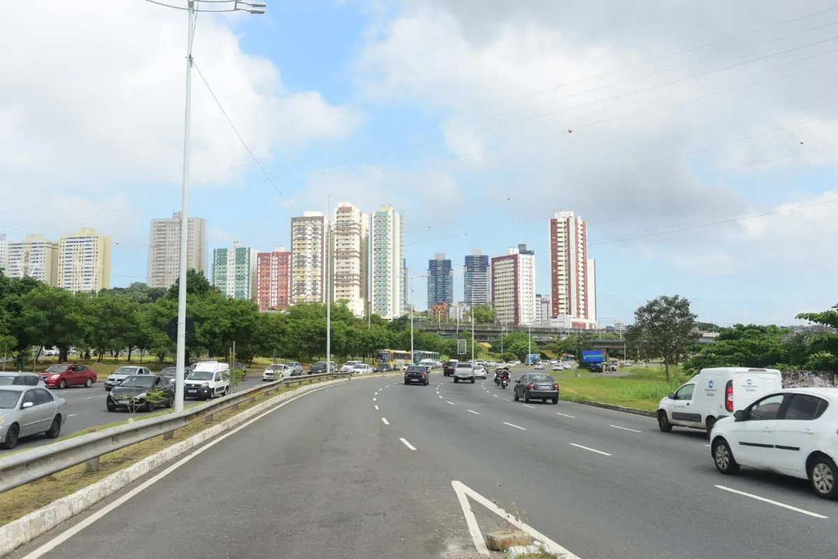 O complexo vai beneficiar os motoristas que vierem das avenidas Tancredo Neves ou Paralela