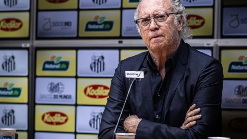 Após a repercussão do caso, ele pediu demissão do cargo de coordenador de futebol do Santos FC
