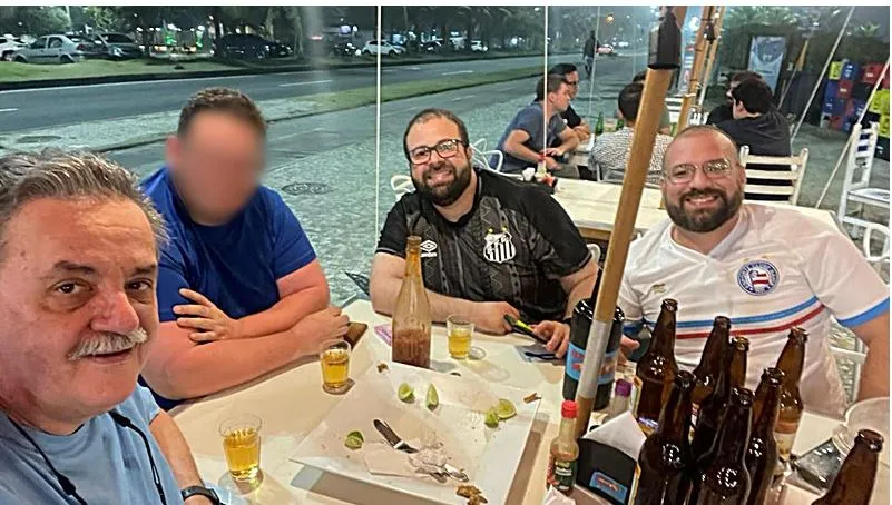 Perceu Ribeiro aparece em foto postada momentos antes do atentado